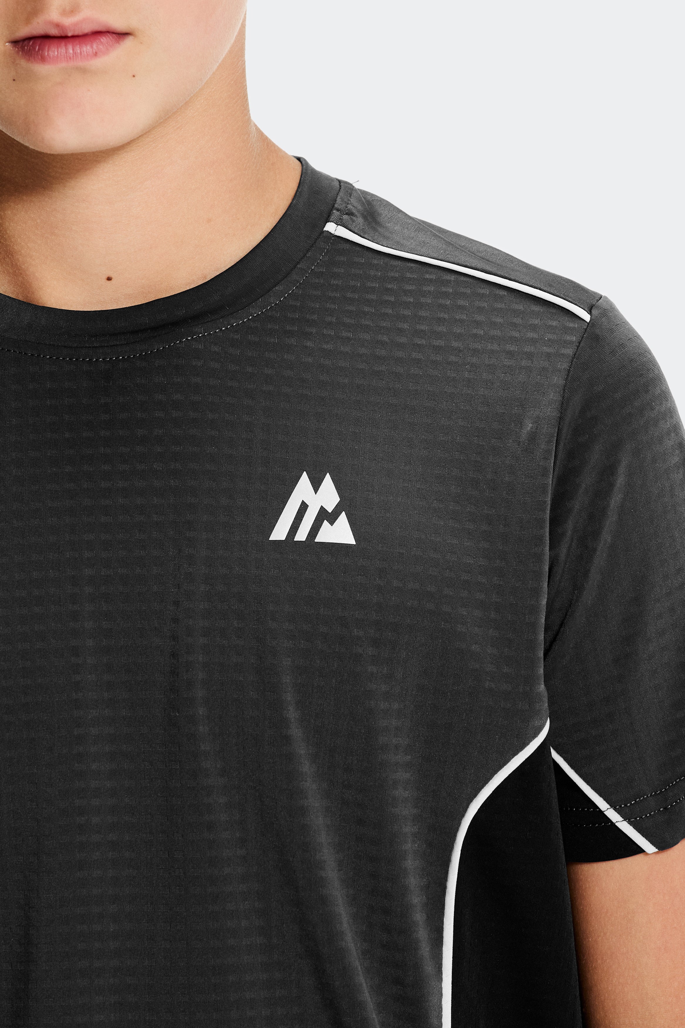 Boys Chroma T-Shirt - Asphalt/Black/Light Smoke Grey - Image 3